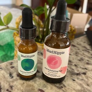 Mad Hippie AHA Exfoliating Peel & Corrective Peptide Serum 2 pcs New